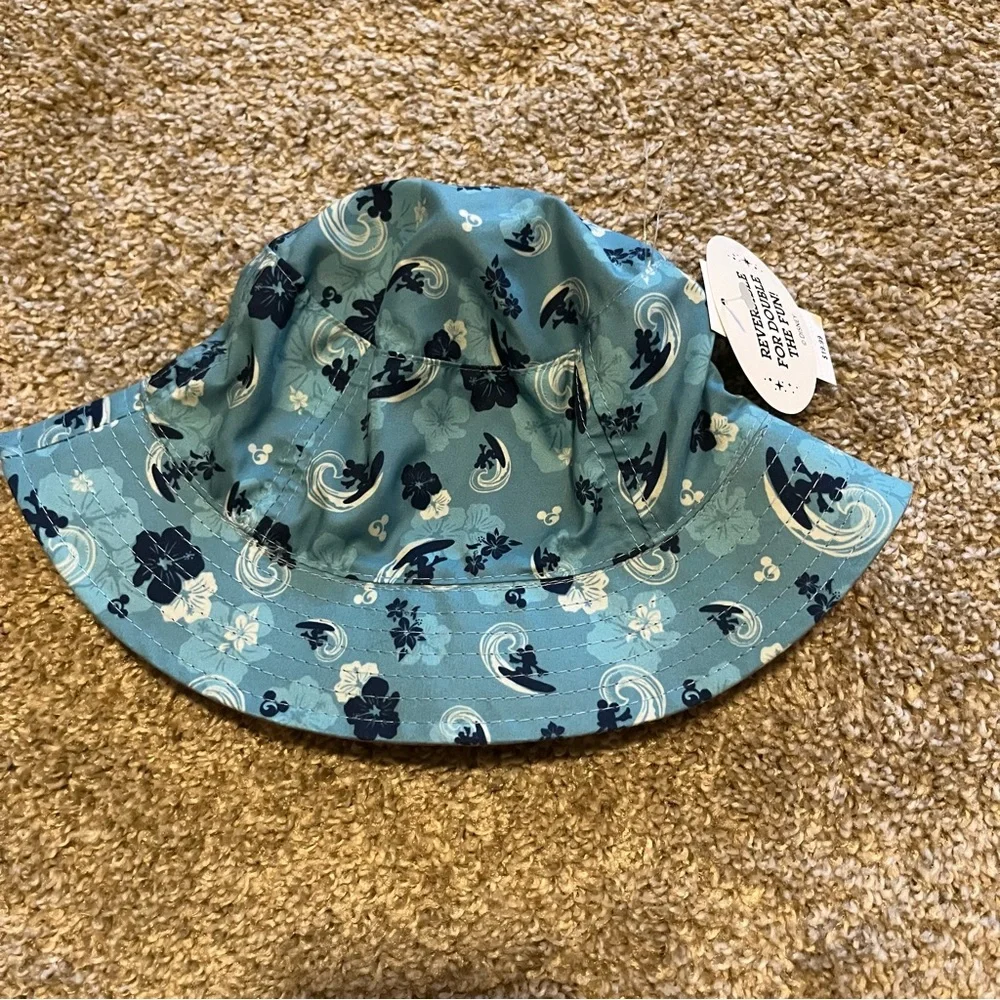 Reversible Disney parks bucket hat (toddler)